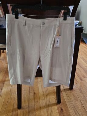Peter Millar Beige Performance Golf Shorts